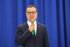 "Здравствуй, первоклассник!" Образовательный центр п. Рощинский "Здравствуй, первоклассник!" Образовательный центр п. Рощинский