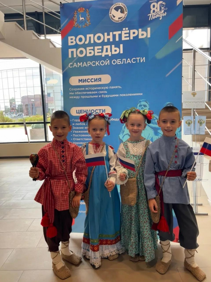 Детский ансамбль народной песни "Матрешкины потешки"