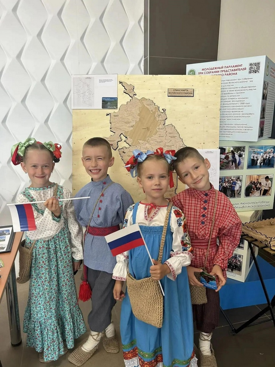 Детский ансамбль народной песни "Матрешкины потешки"