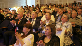 Заслуженный коллектив народного творчества РФ группа "Музыкальный центр АВТОКЛУБ" на сцене ДК "ПЛАМЯ" Заслуженный коллектив народного творчества РФ группа "Музыкальный центр АВТОКЛУБ" на сцене ДК "ПЛАМЯ"