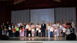 «Крепкая семья - сильная Россия!» «Крепкая семья - сильная Россия!»