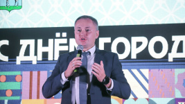 Заслуженный коллектив народного творчества РФ группа "Музыкальный центр АВТОКЛУБ" на сцене ДК "ПЛАМЯ" Заслуженный коллектив народного творчества РФ группа "Музыкальный центр АВТОКЛУБ" на сцене ДК "ПЛАМЯ"